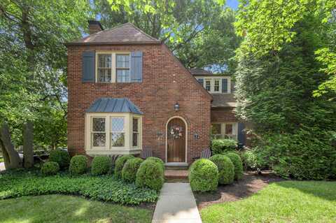 400 Ridgeway Road, Lexington, KY 40502