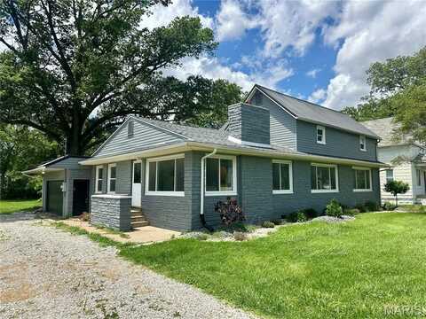 165 S Park Street, Hoyleton, IL 62803