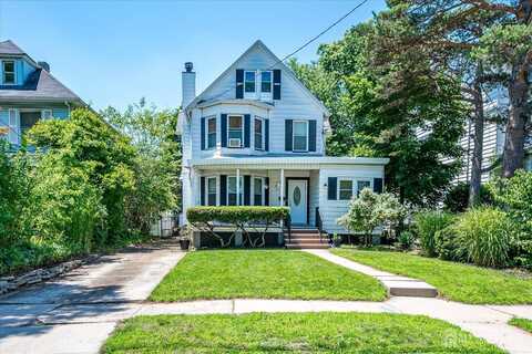 28 S 1st Avenue, Highland Park, NJ 08904