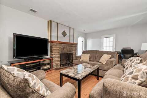 917 Tompkins Avenue, South Plainfield, NJ 07080