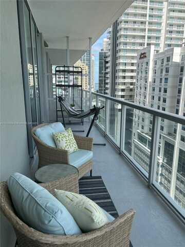 79 SW 12th St, Miami, FL 33130