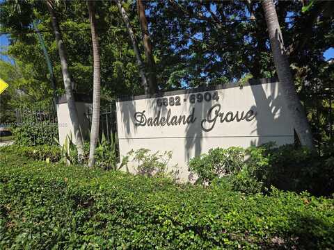 6900 N Kendall Dr, Pinecrest, FL 33156