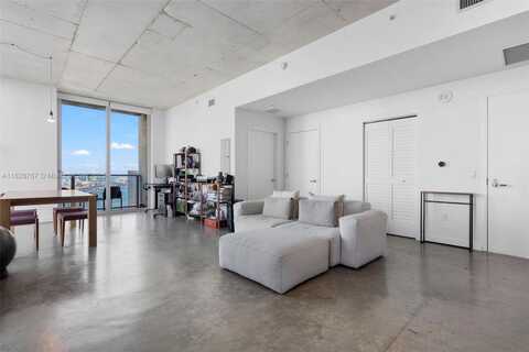 151 SE 1st St, Miami, FL 33131