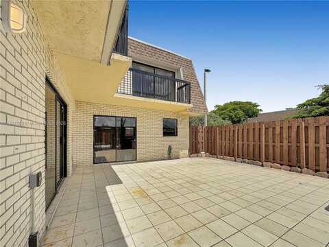 8103 SW 24th St, North Lauderdale, FL 33068