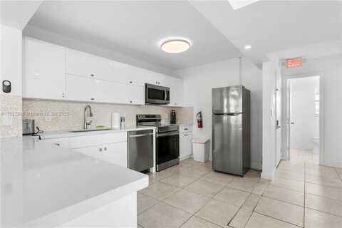 9440 W Bay Harbor Dr, Bay Harbor Islands, FL 33154