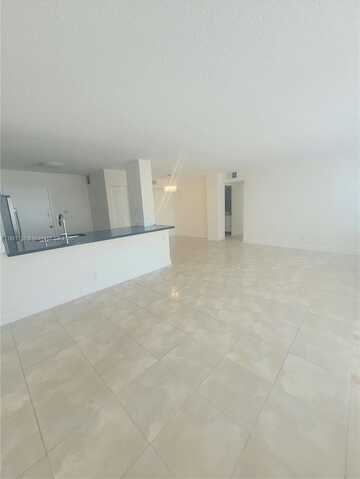 2025 NE 164th St, North Miami Beach, FL 33162