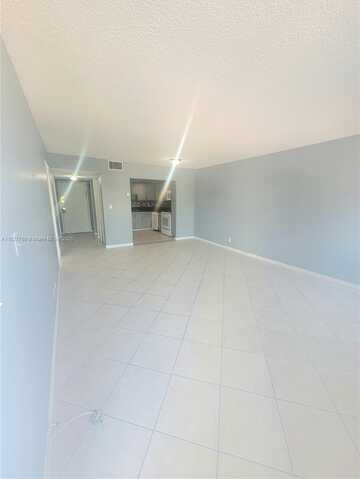 2025 NE 164th St, North Miami Beach, FL 33162