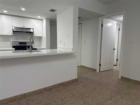 8100 Geneva Ct, Doral, FL 33166
