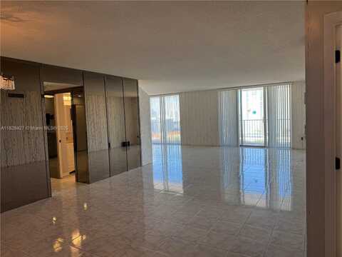 2851 NE 183rd St, Aventura, FL 33160