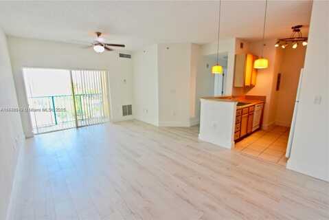 6001 SW 70th St, South Miami, FL 33143