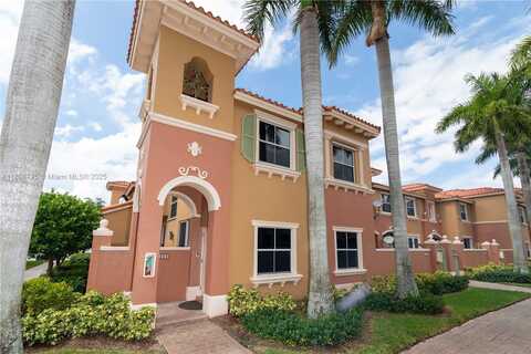 10668 SW 6th St, Pembroke Pines, FL 33025