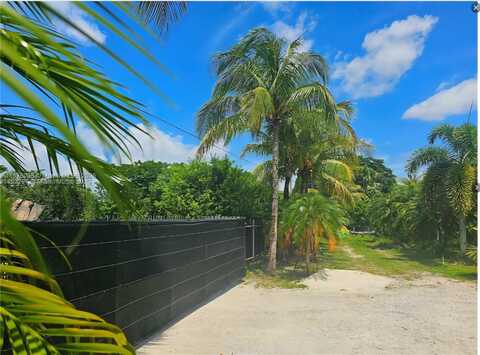243xx SW 123rd AVE, Homestead, FL 33032