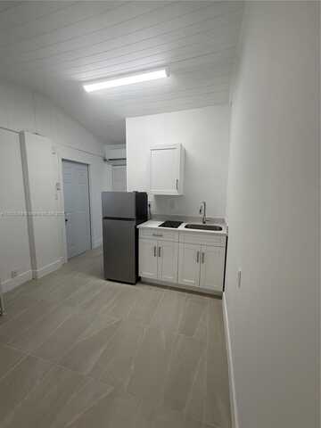 6765 SW 34th St, Miami, FL 33155