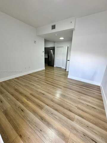 1021 NW 1st St, Miami, FL 33128