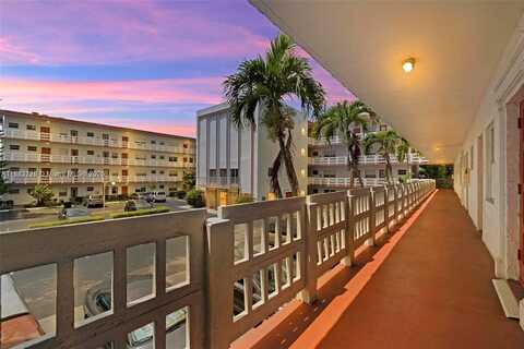 4000 NW 44th Ave, Lauderdale Lakes, FL 33319