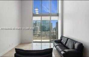 690 SW 1st Ct, Miami, FL 33130
