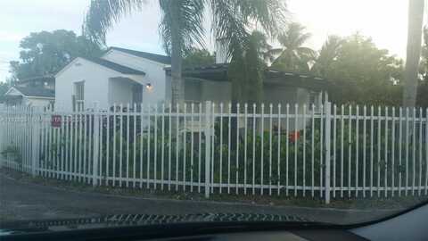 200 NE 110th St, Miami, FL 33161