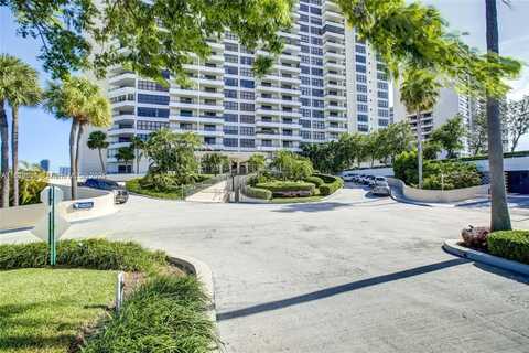 2500 Parkview Dr, Hallandale Beach, FL 33009