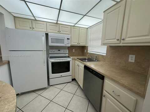 1638 Embassy Dr, West Palm Beach, FL 33401