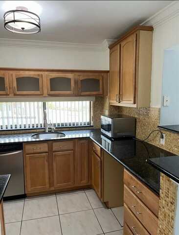 16919 N Bay Rd, Sunny Isles Beach, FL 33160