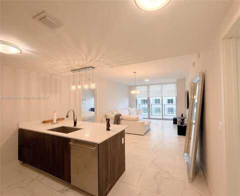 488 NE 18th St, Miami, FL 33132