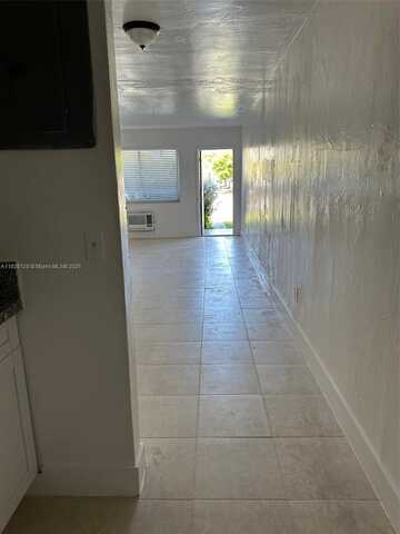 undefined, North Miami Beach, FL 33162