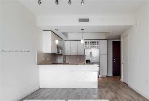 999 SW 1 AVE, Miami, FL 33130