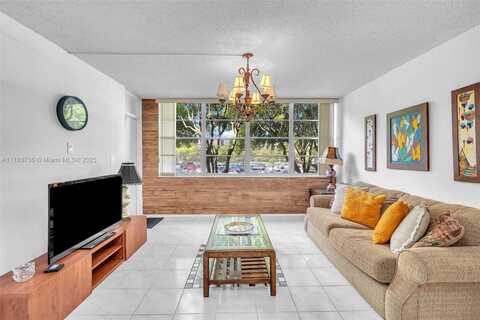1400 Saint Charles Pl, Pembroke Pines, FL 33026