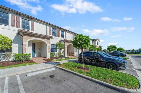 11120 W 32nd Ln, Hialeah, FL 33018