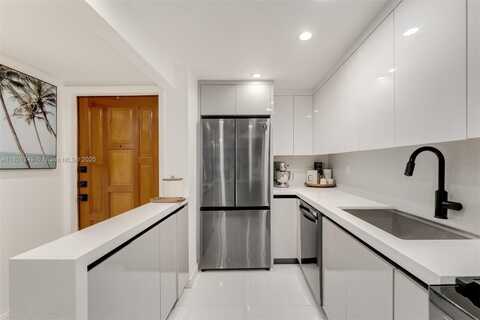 3214 W Trade Ave, Miami, FL 33133