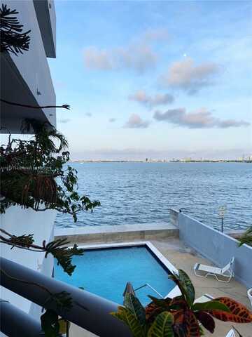 555 NE 30 st, Miami, FL 33137
