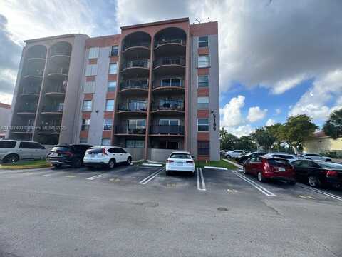5199 NW 7th St, Miami, FL 33126