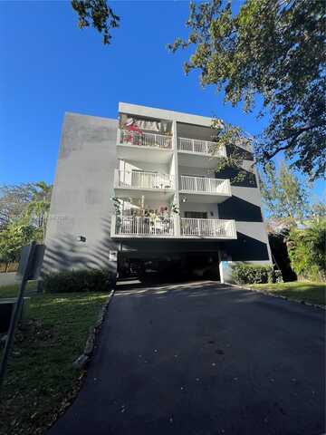 645 NE 121st St, North Miami, FL 33161