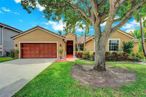 275 SW 198th Ter, Pembroke Pines, FL 33029