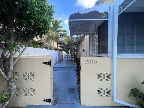 2016 Pierce St, Hollywood, FL 33020