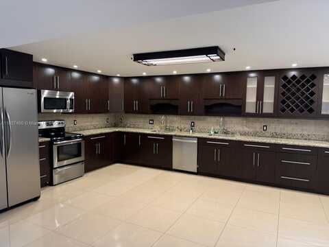 20401 NE 30th Ave, Aventura, FL 33180