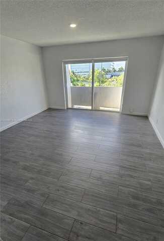 11110 SW 196th St, Cutler Bay, FL 33157