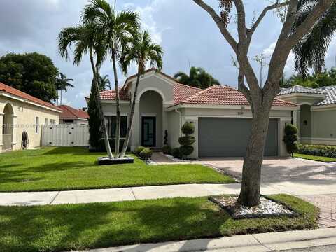 800 Tanglewood Cir, Weston, FL 33327