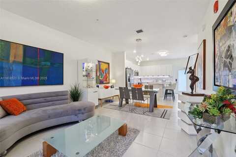 8001 NW 41st St, Doral, FL 33166