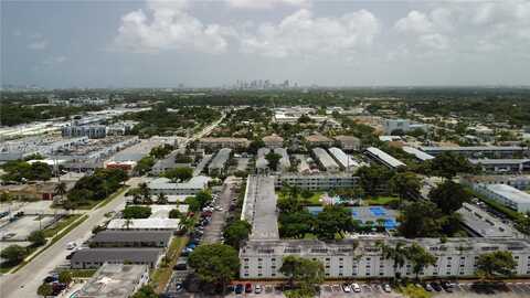 250 NE 40th St, Oakland Park, FL 33334