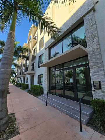 8167 NW 41st St, Doral, FL 33166
