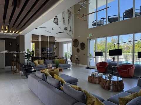 10242 NW 72nd St, Doral, FL 33178