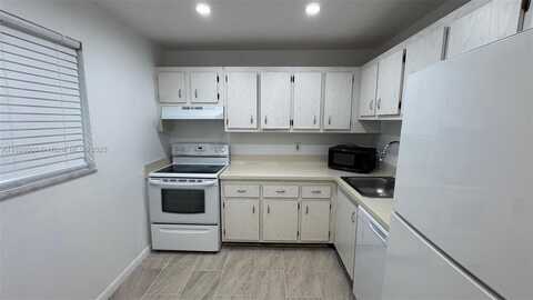 7732 Camino Real, Miami, FL 33143