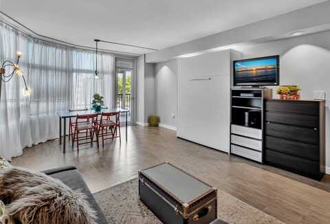 3375 N Country Club Dr, Aventura, FL 33180