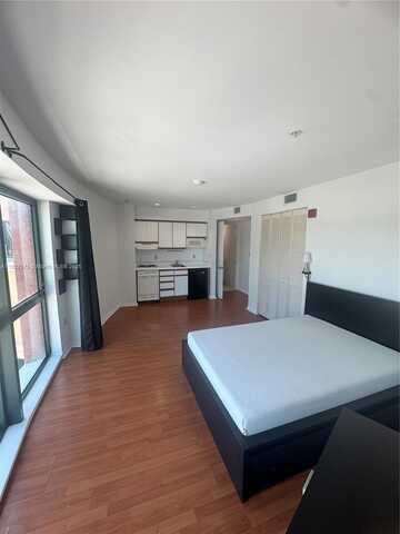 5705 SW 72nd Ave, South Miami, FL 33143