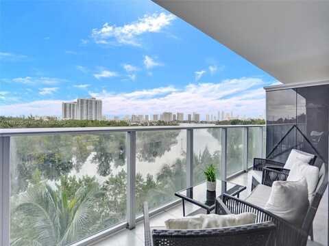 16385 Biscayne Blvd, North Miami Beach, FL 33160