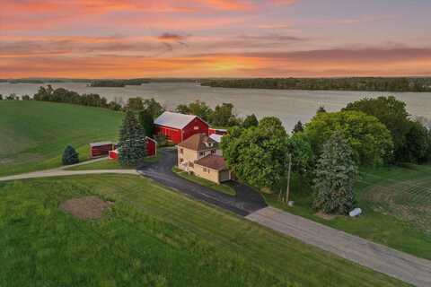 N4554 Lakeview Rd, Hustisford, WI 53034