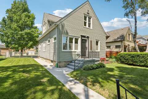 3665 S Rutland Ave, Saint Francis, WI 53235