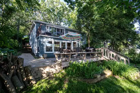 S107w34898 S Shore Dr, Mukwonago, WI 53149