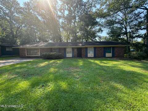 3218 Meadow Forest Drive, Jackson, MS 39212
